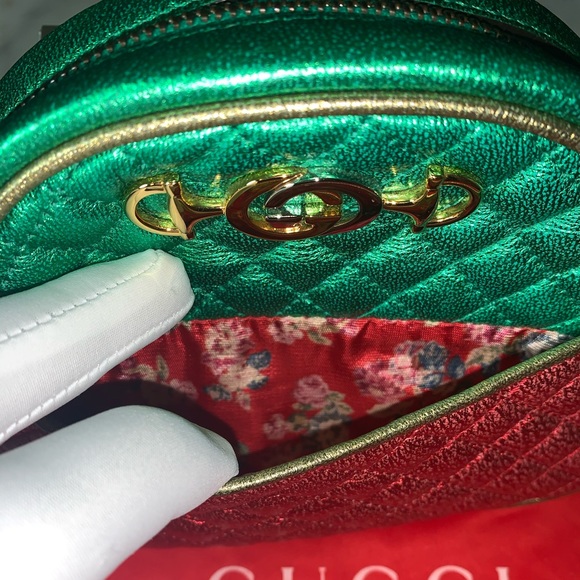 New Gucci Trapuntata shoulder bag with logo. Comes with dust bag. Never used! - Picture 2 of 10